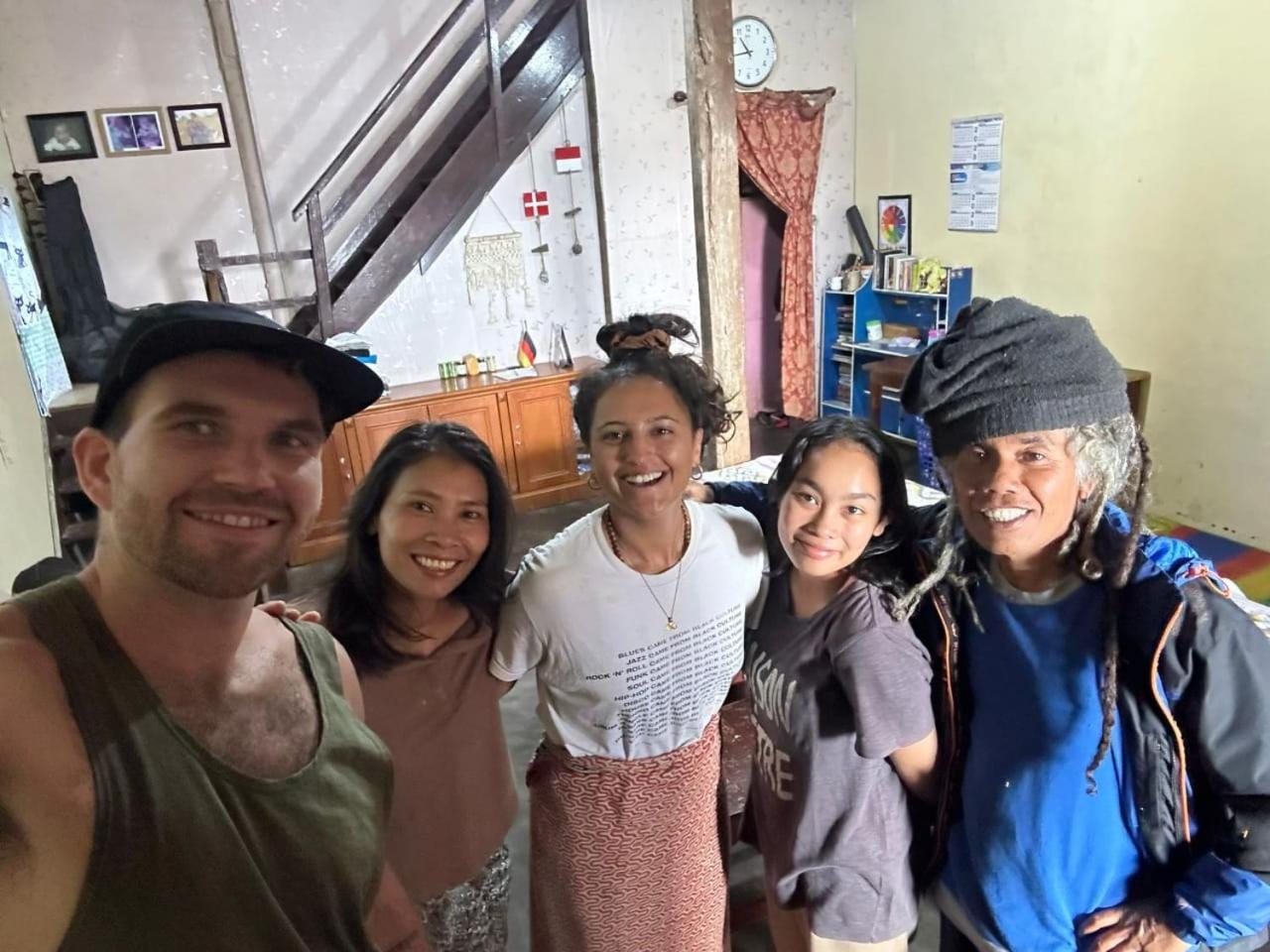 Smiley'S Homestay Berastagi Eksteriør bilde