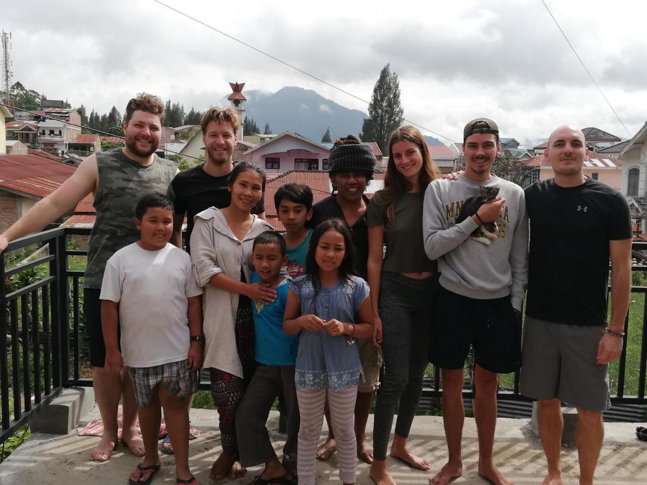 Smiley'S Homestay Berastagi Eksteriør bilde